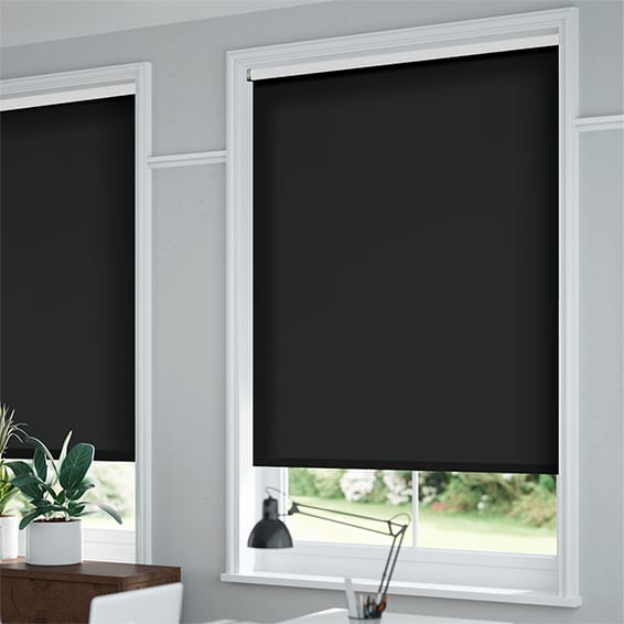 Capital-Verduisterend-Ebony