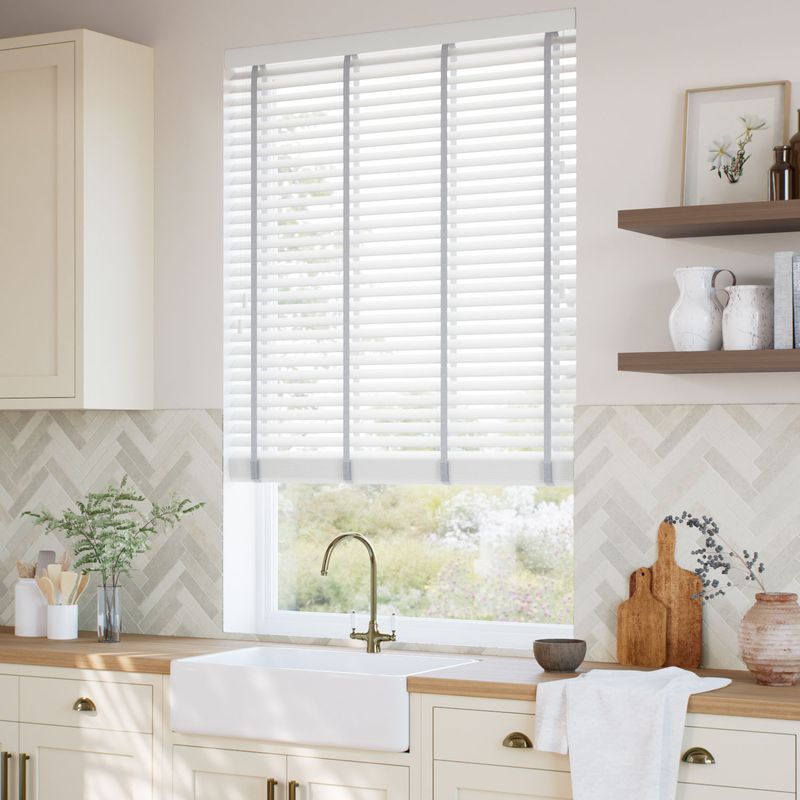 Pristine-White---Chevron-Silver