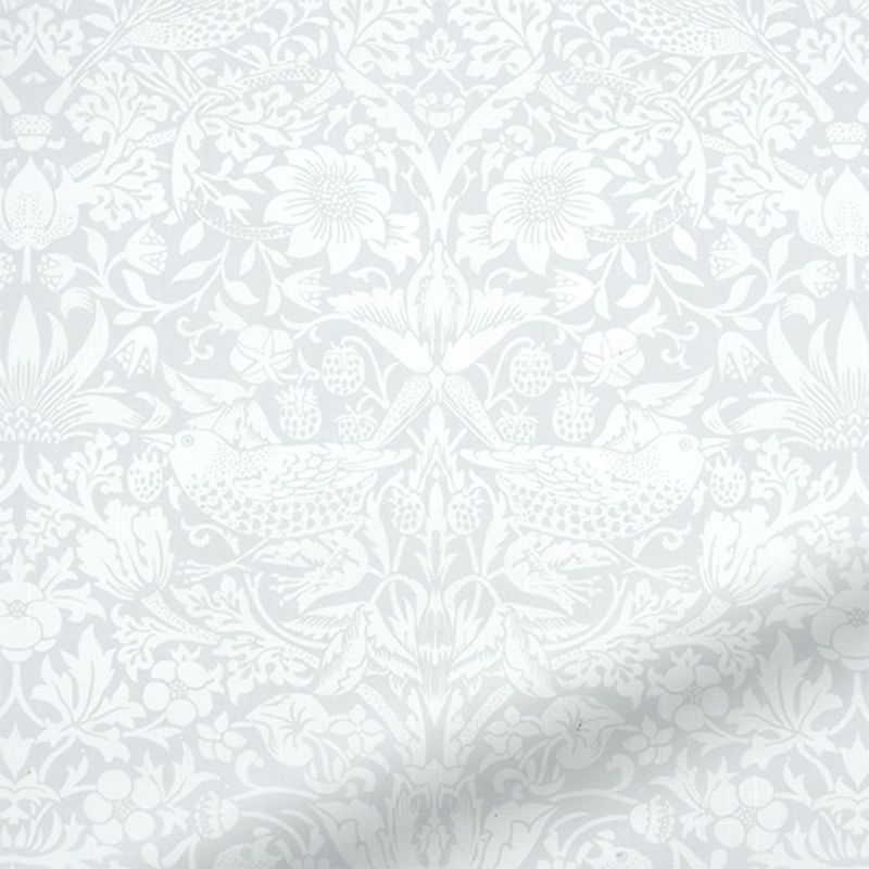 William-Morris-Strawberry-Thief-Voile-Maanlicht