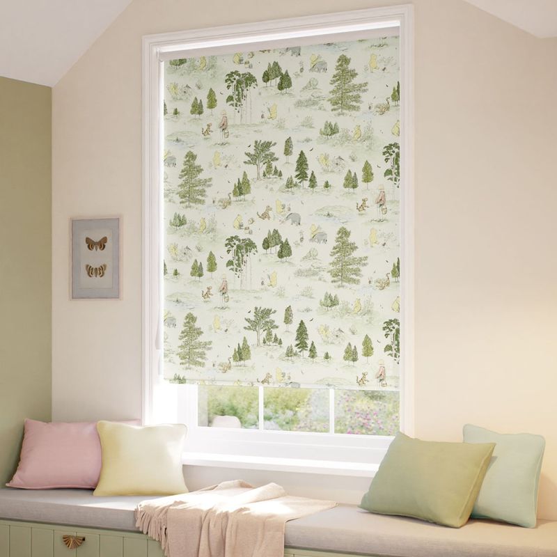 Twist2Go-Winnie-The-Pooh-Blackout-Forest-Green