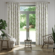 Wisteria Blossom Trail Varen